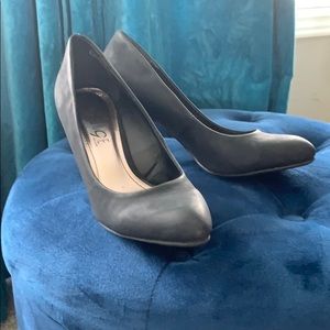 Rouge black nubuck-look pumps